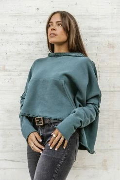 SINA Anderson Cropped Pullover In Cream - FINAL SALE