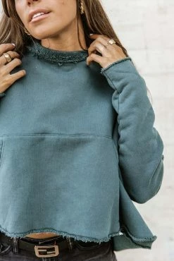 SINA Anderson Cropped Pullover In Cream - FINAL SALE