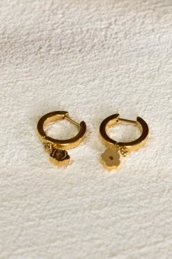 DG JEWELRY Daisy Huggie Earrings