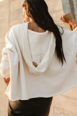 SINA Anderson Cropped Pullover In Cream - FINAL SALE