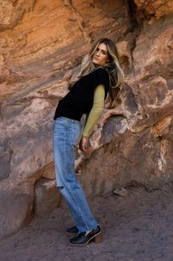 LALAVON Moe Sweater Vest Tops