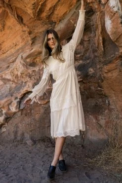 Outlet 𧨠CALISTA Lilith Midi π Dress In Ivory - FINAL SALE π 8 CALISTA Lilith Midi Dress In Ivory - FINAL SALE