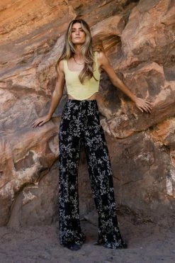 Brand new π― EDIT BY NINE Jan Cropped Tank In Lime Tops 𧨠9 EDIT BY NINE Jan Cropped Tank In Lime Tops