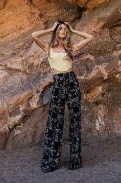 EDIT BY NINE Jan Cropped Tank In Lime Tops