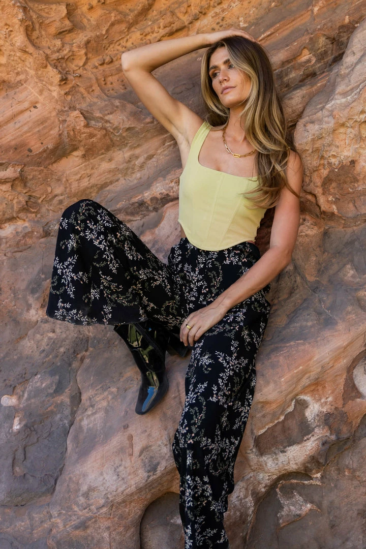 Brand new π― EDIT BY NINE Jan Cropped Tank In Lime Tops 𧨠1 EDIT BY NINE Jan Cropped Tank In Lime Tops