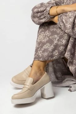 FREE SOUL/MIRACLE MILE Shoes Hannah Loafer In Beige