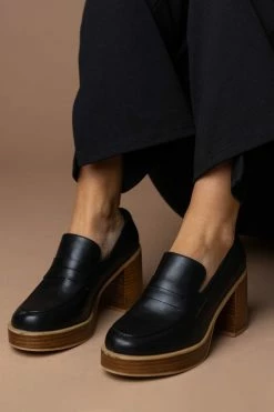 FREE SOUL/MIRACLE MILE Hannah Loafer In Black