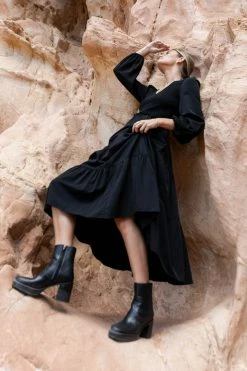 Top 10 π LUMIERE Smocked Tiered Midi π Dress In Black New Arrivals π₯ 7 LUMIERE Smocked Tiered Midi Dress In Black New Arrivals