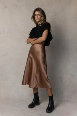 LALAVON Moe Sweater Vest Tops