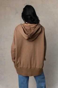 AEMI AND CO Tops Brogan Hoodie In Brown