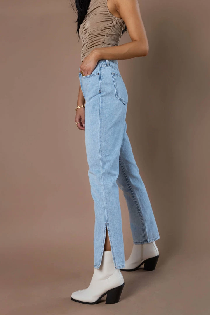 Coupon ✨ DENIM ONE Tinsley Straight Leg Denim 👖 Jeans 🌟 1 DENIM ONE Tinsley Straight Leg Denim Jeans