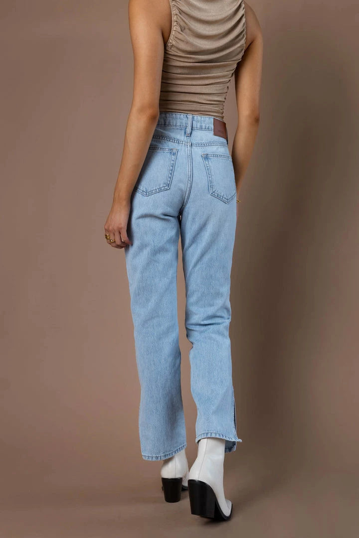 Coupon ✨ DENIM ONE Tinsley Straight Leg Denim 👖 Jeans 🌟 5 DENIM ONE Tinsley Straight Leg Denim Jeans