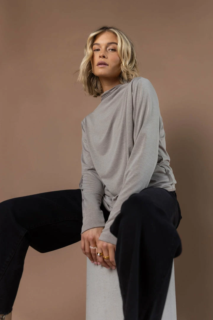 New 𧨠VERY J Tops Hilda Top In Taupe π 5 VERY J Tops Hilda Top In Taupe