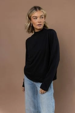 VERY J Tops Hilda Top In Black