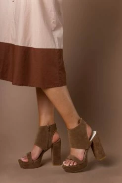FREE SOUL/MIRACLE MILE Katherine Heels In Brown Shoes