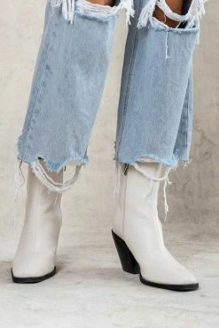 BEAST FASHION Bronda Heeled Boots In Ivory