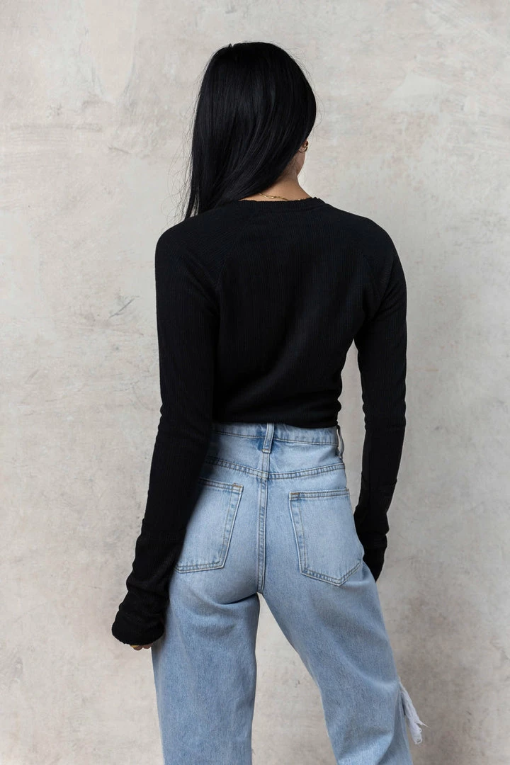 Wholesale π€© SINA Jo Button Top In Black Tops π 8 SINA Jo Button Top In Black Tops