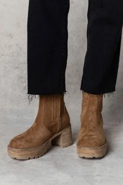 FREE SOUL/MIRACLE MILE Shoes Aubrey Boots In Camel