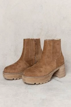 FREE SOUL/MIRACLE MILE Shoes Aubrey Boots In Camel