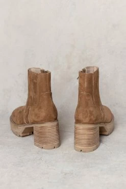 FREE SOUL/MIRACLE MILE Shoes Aubrey Boots In Camel