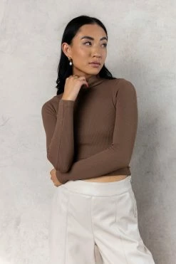 DYNAMIC FASHION Mei Cropped Top In Mocha - FINAL SALE