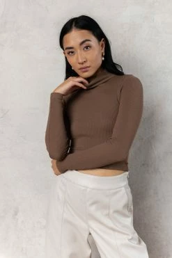 DYNAMIC FASHION Mei Cropped Top In Mocha - FINAL SALE