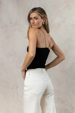 DYNAMIC FASHION Kaido Cropped Tank In Black Tops