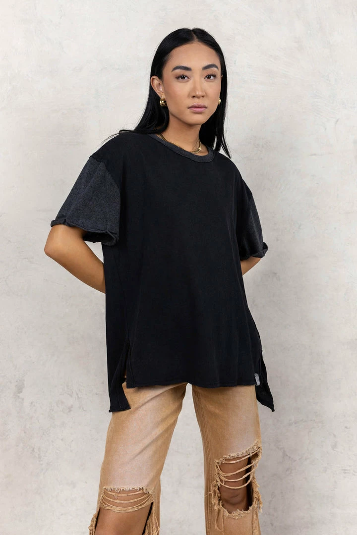 Flash Sale π― SINA Addie Rolled Sleeve Top In Black - FINAL SALE π₯° 1 SINA Addie Rolled Sleeve Top In Black - FINAL SALE