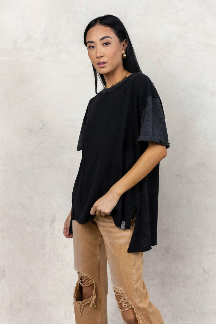 Flash Sale π― SINA Addie Rolled Sleeve Top In Black - FINAL SALE π₯° 2 SINA Addie Rolled Sleeve Top In Black - FINAL SALE