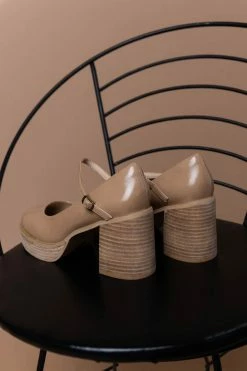 FREE SOUL/MIRACLE MILE Shoes Jennifer Heels In Taupe