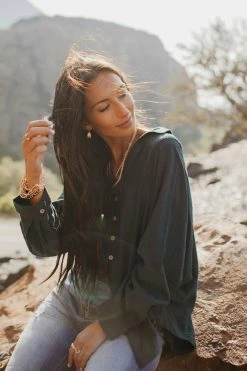 Hot Sale 🥰 LISTICLE Rosealie Oversized 👚 Shirt In Burgundy - FINAL SALE 🤩 29 LISTICLE Rosealie Oversized Shirt In Burgundy - FINAL SALE