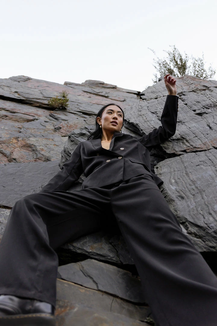 Cheap โค๏ธ AARON & AMBER Romaine Wide Leg Pants In Black ๐ 6 AARON & AMBER Romaine Wide Leg Pants In Black