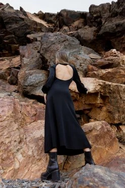 Discount 🎉 WORUI Demi Cut Out 👗 Dress In Black - FINAL SALE 🔥 8 WORUI Demi Cut Out Dress In Black - FINAL SALE