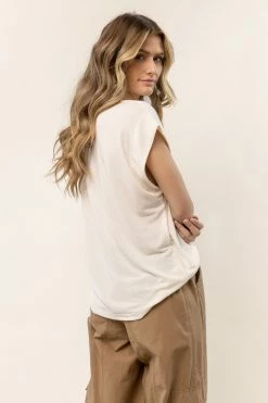 SINA New Arrivals Greta Muscle Tee In Cream