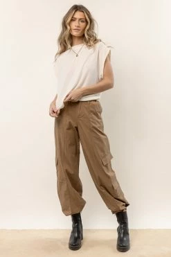 SINA New Arrivals Greta Muscle Tee In Cream