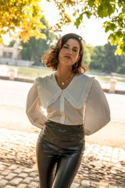 AARON & AMBER Wanda Blouse In Off White