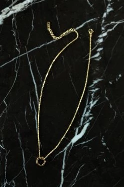 J&D JEWELRY Ava Circle Pendant Necklace