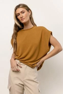 SINA Greta Muscle Tee In Camel