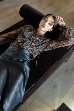 DRESS FORUM New Arrivals Hadlee Floral Blouse