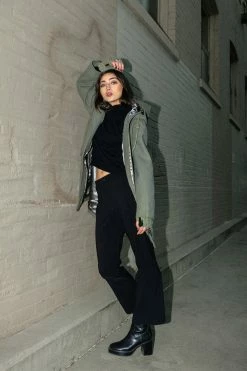 Budget β SINA Jolana Jacket In Green 𧨠8 SINA Jolana Jacket In Green