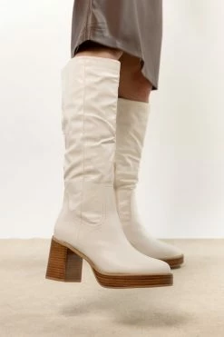 FREE SOUL/MIRACLE MILE Shoes Juniper Boots In White