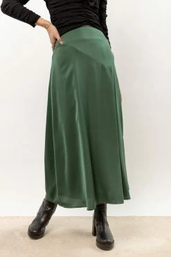 LISTICLE Malia Maxi Skirt In Green