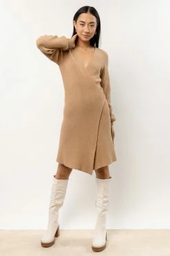 New Arrivals Vero Moda Alexandria Knitted Dress In Tan